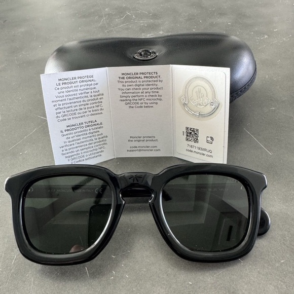Moncler Classic Black Sunglasses